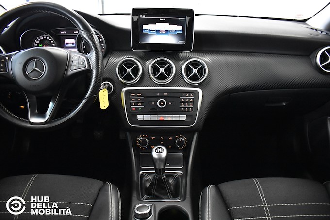 MERCEDES-BENZ A 180 d Sport